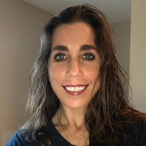 Meet your Posher, Stacy